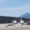 背景に美しい磐梯山が見える道の駅です
