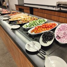 サラダもたくさんありました