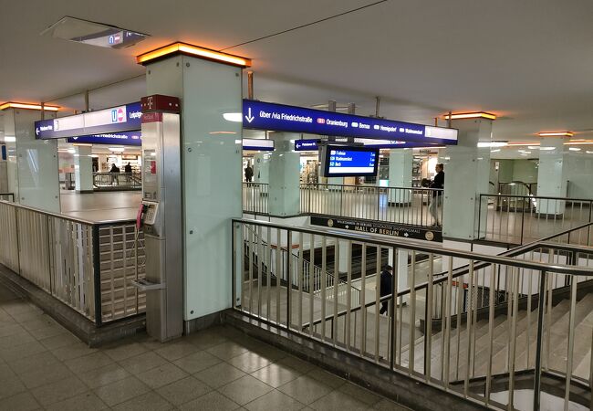 7●ドイツ国鉄ベルリン都市近郊鉄道Sバーン(エスバーン) 148P 洋書 064 7ドイツ国鉄ベルリン都市近郊鉄道Sバーン(エスバーン) 148P 洋書