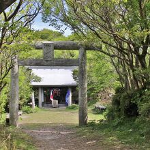 山頂付近の妙見神社に参拝