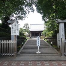 大きなお寺です