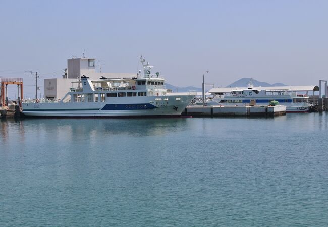 九州本土の神湊と大島を結ぶ宗像市営の渡船