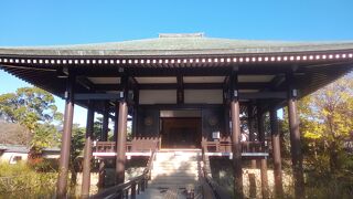 半跏思惟像があるお寺です。