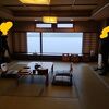 部屋からも露天風呂からも湖が間近で見えます