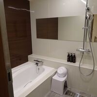 きれいで広いバスルーム