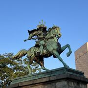 東京三大銅像の一つ