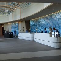 フロント　お客さんがまばら・・・