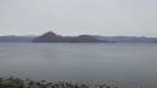 洞爺湖に浮かぶ4つの島からなる群島