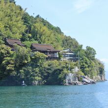 琵琶湖の湖上からみた都久夫須麻神社