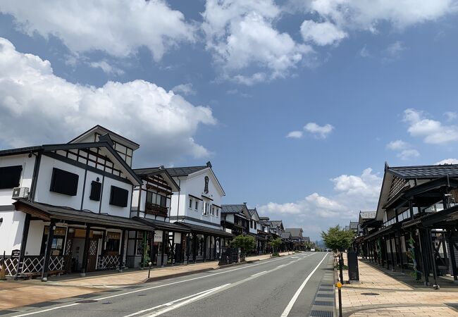 三国街道塩沢宿 牧之通り