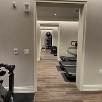 ジムはトレーニングに合わせて、軽く4つの部屋に分かれている。