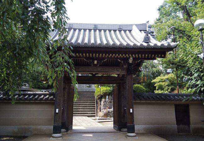 厳かな雰囲気のあるお寺です