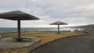 雄龍・雌龍の岩