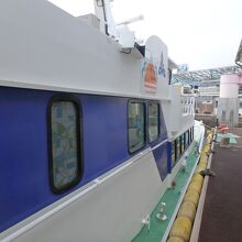 博多港から「きんいん」に乗船