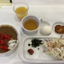 カレーは美味しいです。カレーを食べないと食事になりません