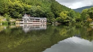 季節や時間によって表情がかわる湖