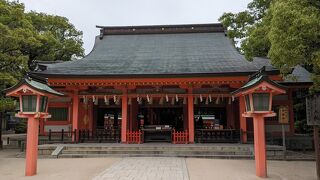 博多駅から10分の歴史ある鎮守