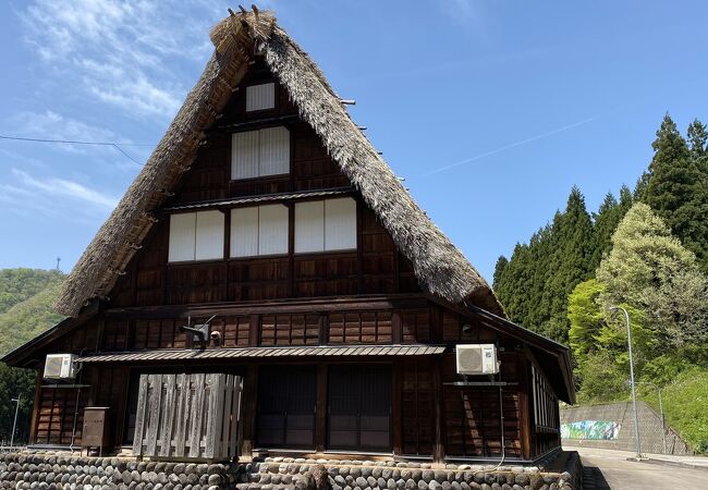 五箇山の合掌造りの近くにある道の駅