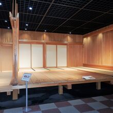 往時の館を復元