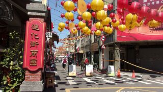 西洋的な建物が並んでいます。