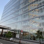 福井駅東口からすぐ、徒歩30秒