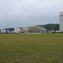 北防波堤ドーム公園