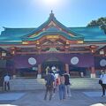 エスカレーターのある神社