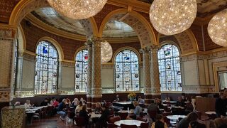 世界一美しいミュージアムカフェ