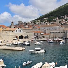 旧市街の東側にある旧港