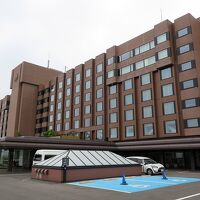 ホテル宿泊棟、ほぼ全景です