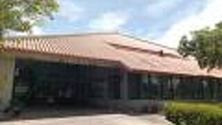 石垣市立図書館