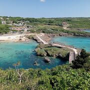 遊歩道からの海の色がめちゃくちゃ綺麗！