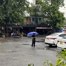 駅前（帰ってきたときは雨でした）