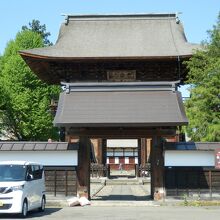 正面入り口から