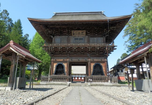 禅宗の荘厳な雰囲気の中で凜を！　～　長勝寺