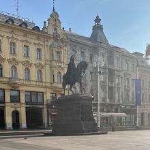 イェラチッチ広場 