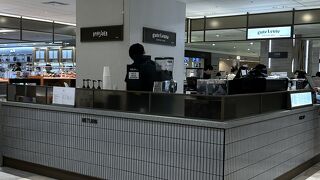 ロッテ百貨店 (明洞店) 地下フードコート 