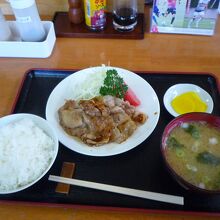 豚ロースのにんにく焼き定食？