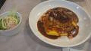 レストラン・カフェ クイーン