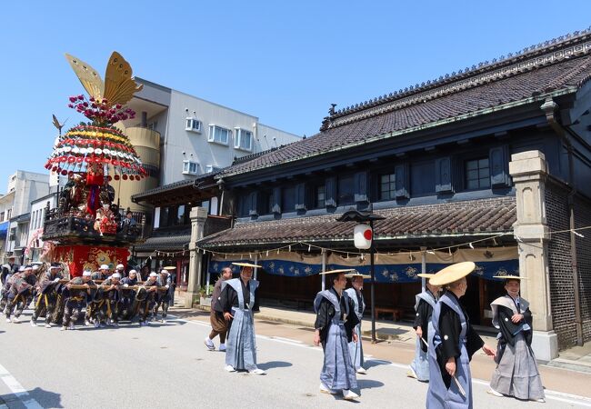 高岡御車山祭