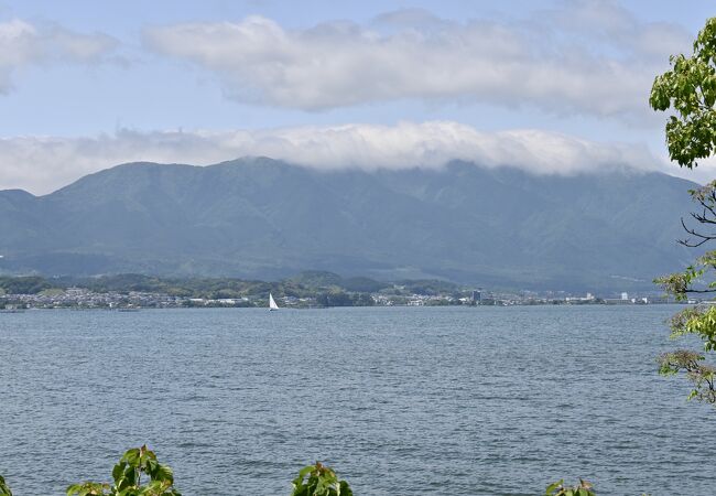 比良山脈を借景に景色は最高