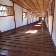 和歌山城にある斜めにかかる橋