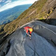 キナバルに登るならば、絶景岩遊びのヴィアフェラータも入れてみて