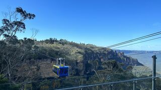 ３種類のユニークな乗り物で渓谷探索