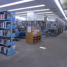 厚木市中央図書館