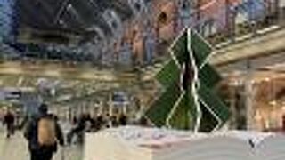 ユーロスターの発着する国際駅。