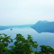 湖面が鏡のように　摩周湖