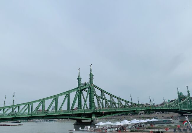 緑の橋