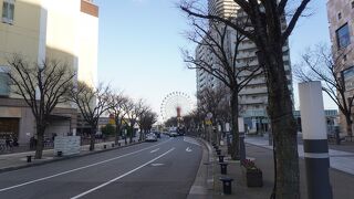 日が暮れてからでないと