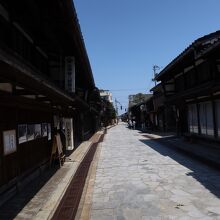 金屋町(千本格子の家並み)